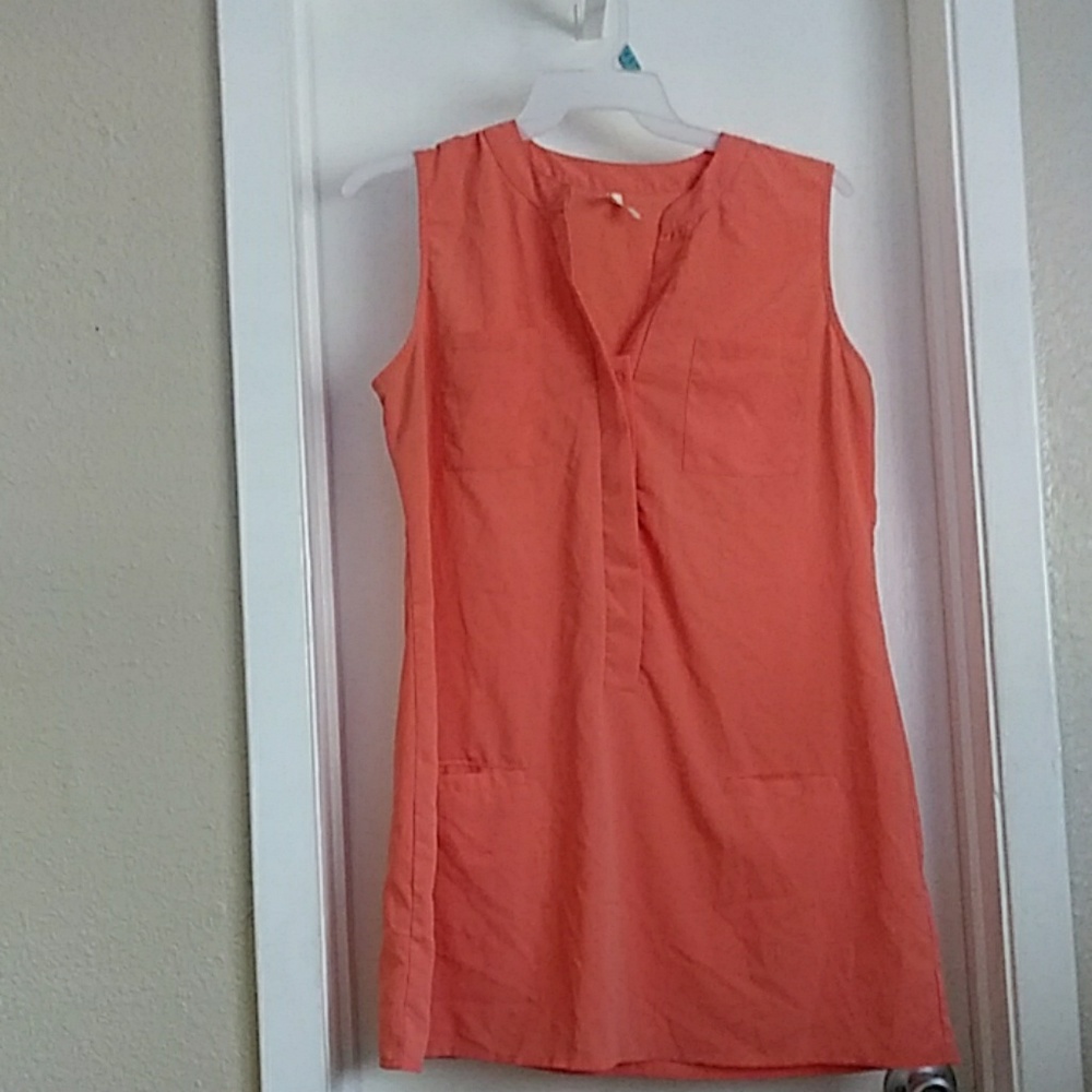 Orange shirt w/ pockets